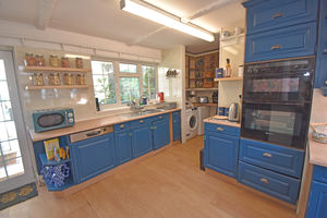 Kitchen- click for photo gallery